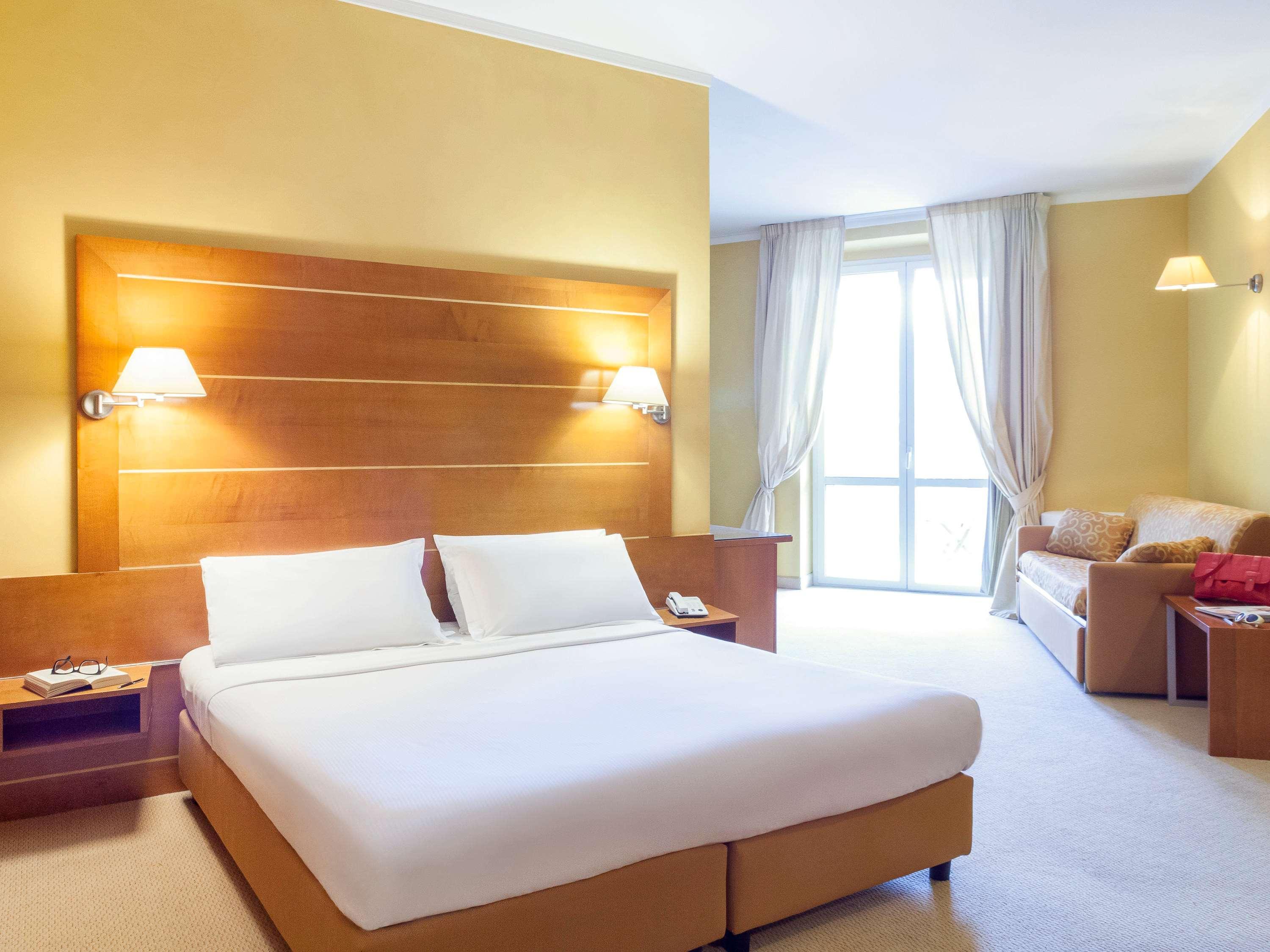 Ibis Styles Bari Giovinazzo Hotell Exteriör bild