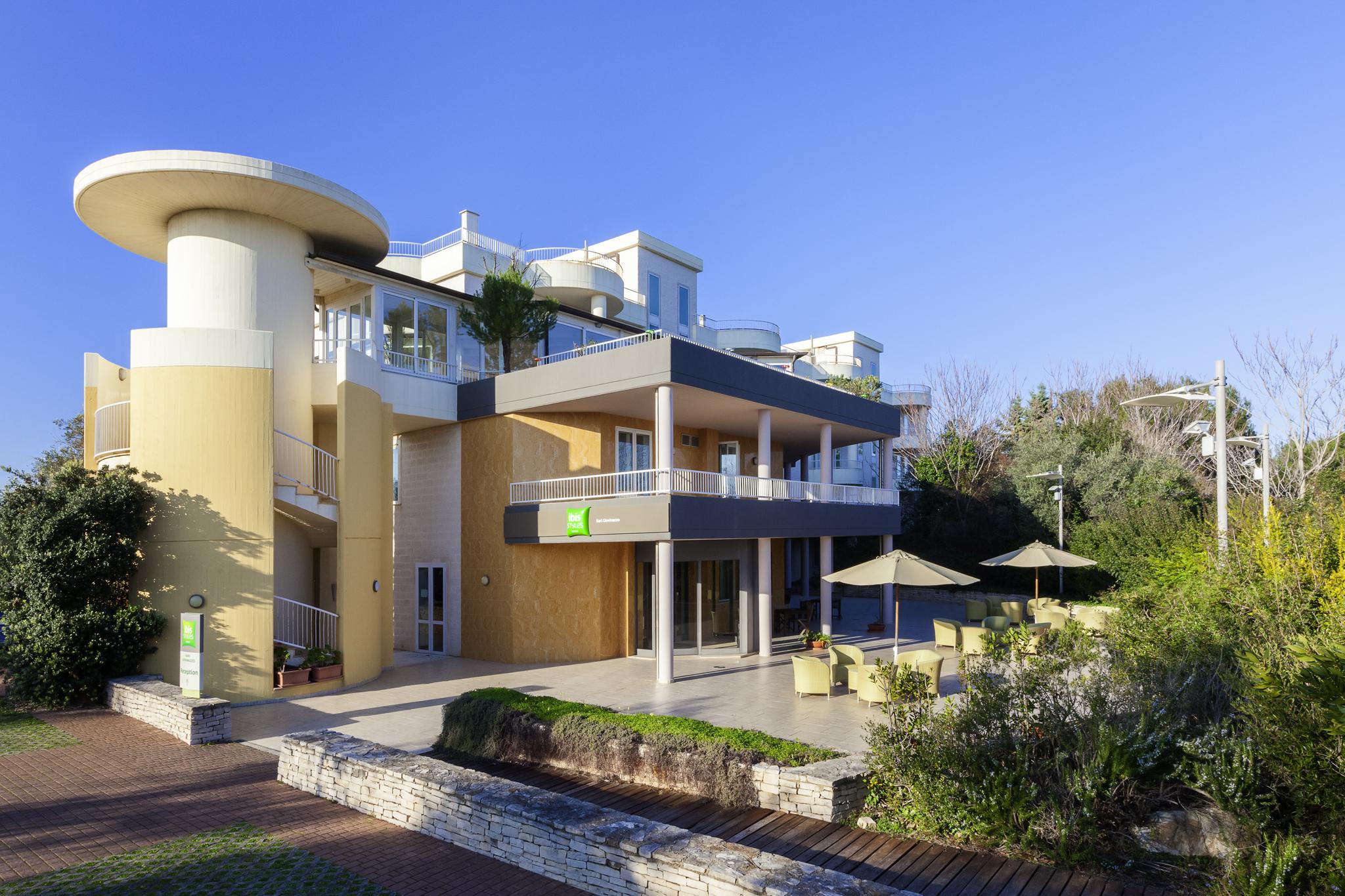 Ibis Styles Bari Giovinazzo Hotell Exteriör bild