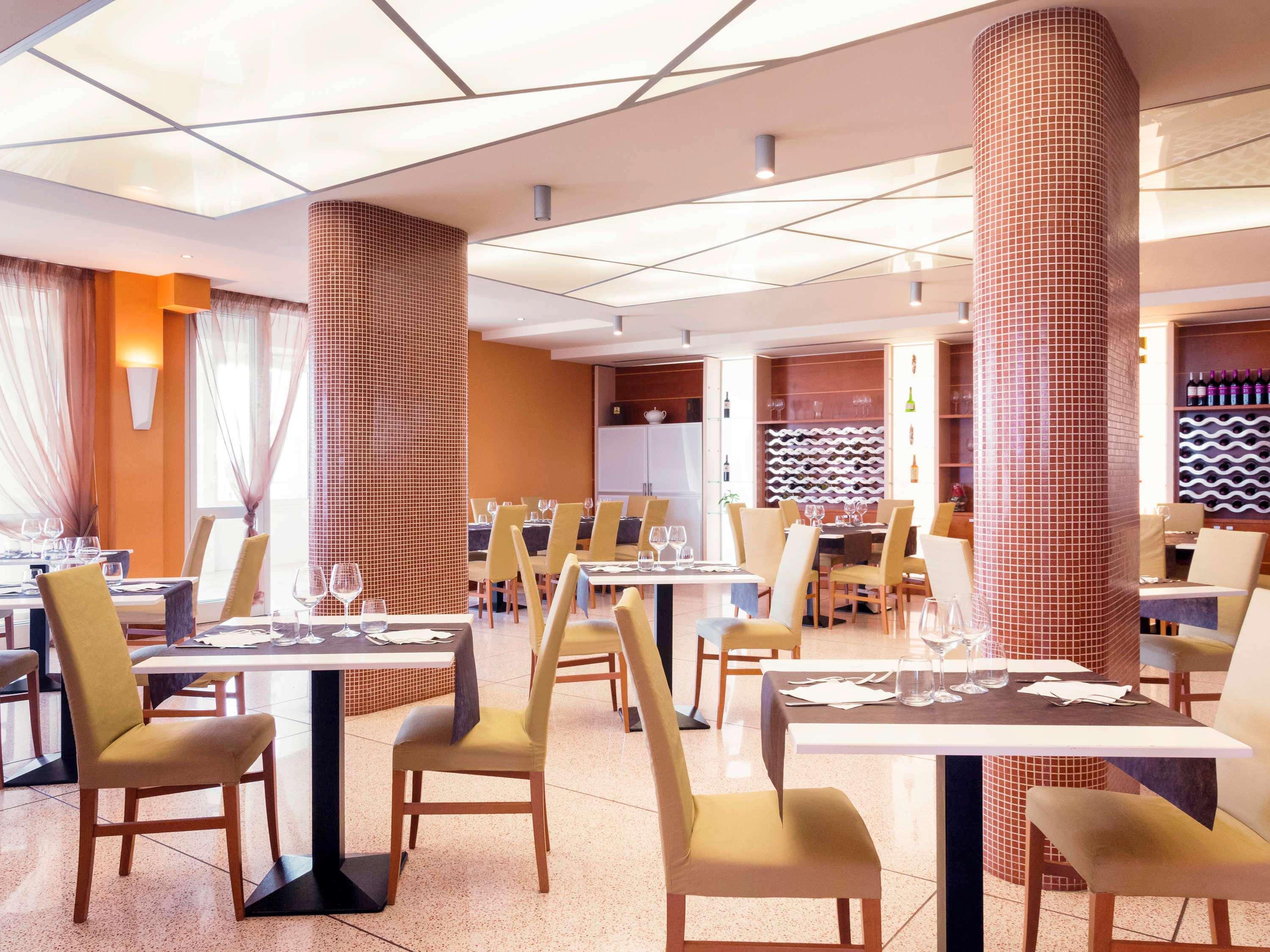 Ibis Styles Bari Giovinazzo Hotell Exteriör bild