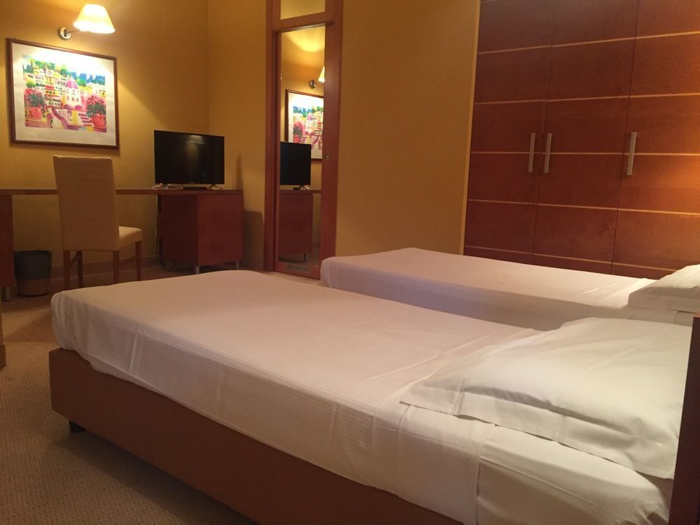 Ibis Styles Bari Giovinazzo Hotell Exteriör bild