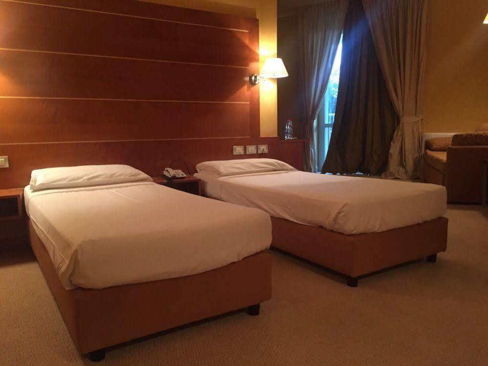 Ibis Styles Bari Giovinazzo Hotell Exteriör bild